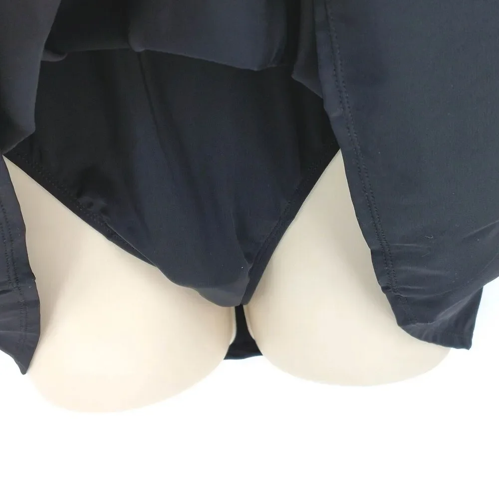 N/A features neck